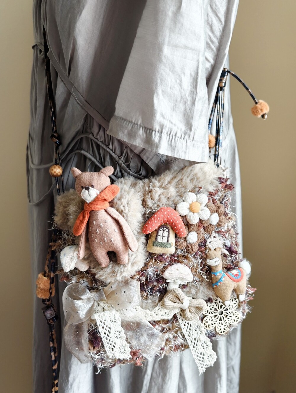 Handmade Plush Bear and Floral Crossbody Bag, Crochet Cottagecore Shoulder Bag - Picture 4 of 16